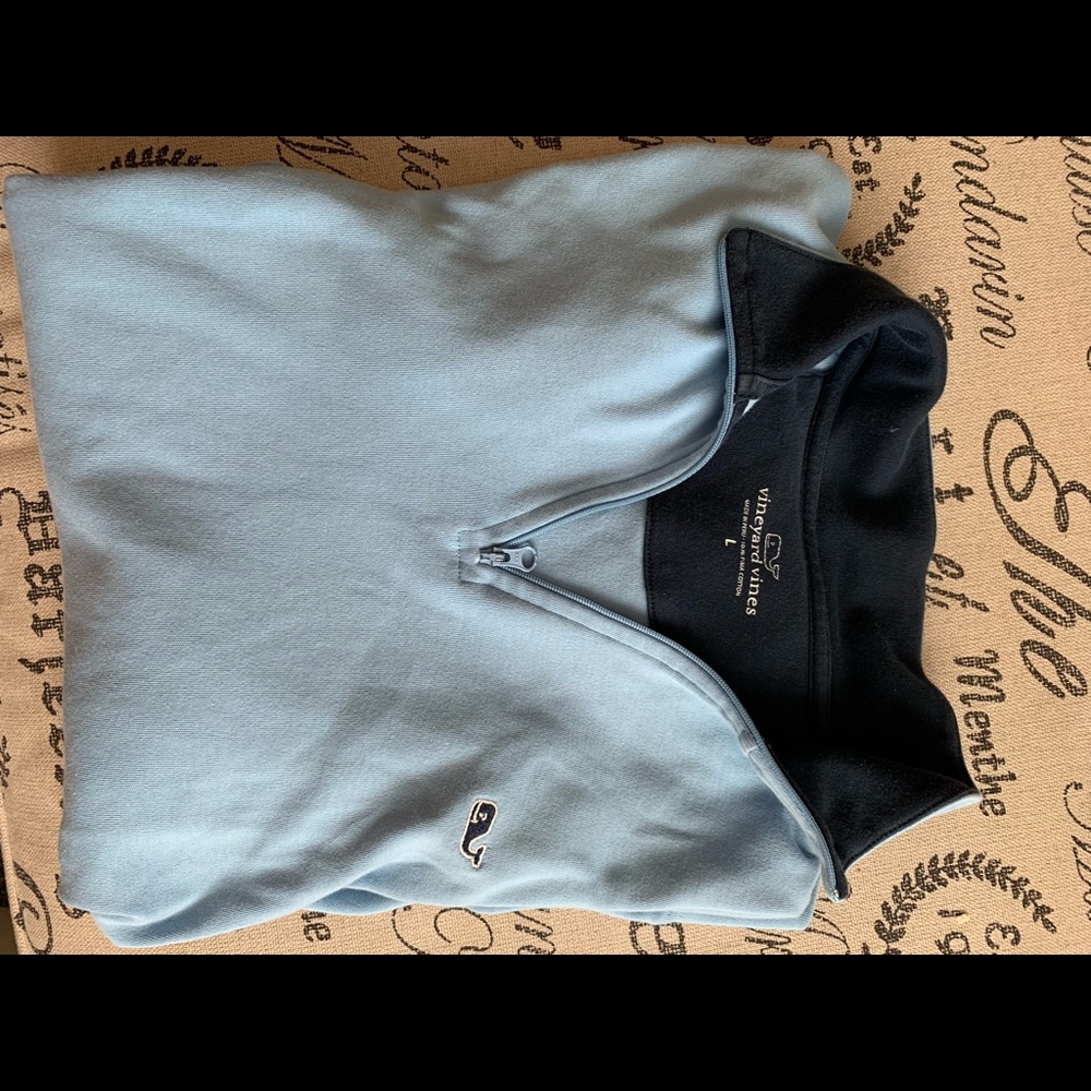 Large Men’s Vineyard Vines pullover